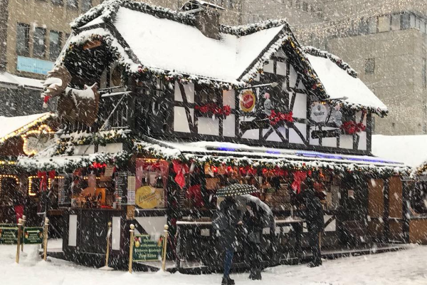 Bild 1 von Zum Ritter (Weihnachtsmarkt: Kennedyplatz)