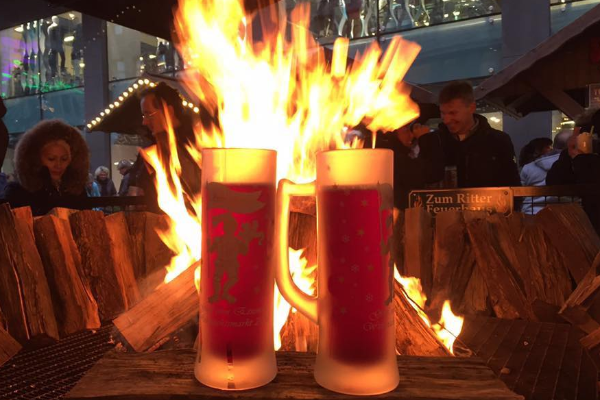 Bild 4 von Zum Ritter "Feuerwald" (Weihnachtsmarkt: Kardinal-Hengsbach-Platz)